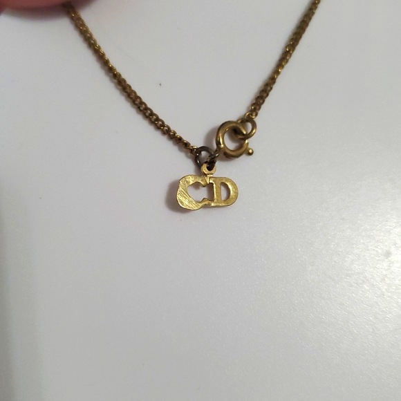 🇨🇵Christian Dior Logo Pendant Gold Pladed Necklace - Picture 11 of 15